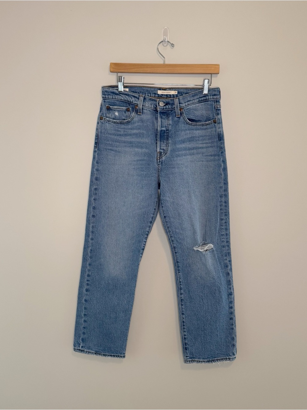 Levi’s Wedgie Straight Ankle Jeans Distressed Size 29x26 34964-0138